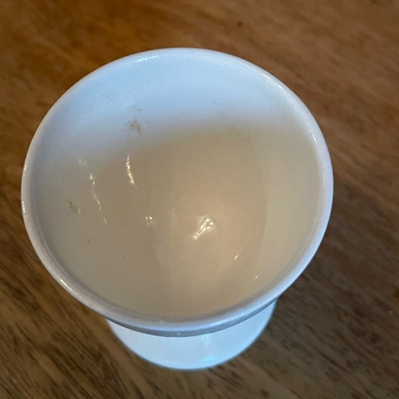 Vintage Royal Doulton Bunnykins egg cup. - Picture 3 of 4